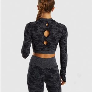 Gymshark adapt camo seamless crop